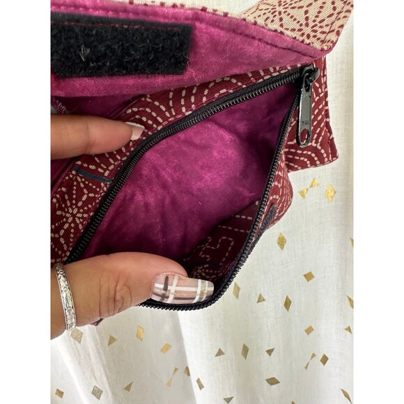 Handmade Handcraft By Mitzie Asian Inspired Hook Loop Rectangle Wallet - Picture 7 of 7